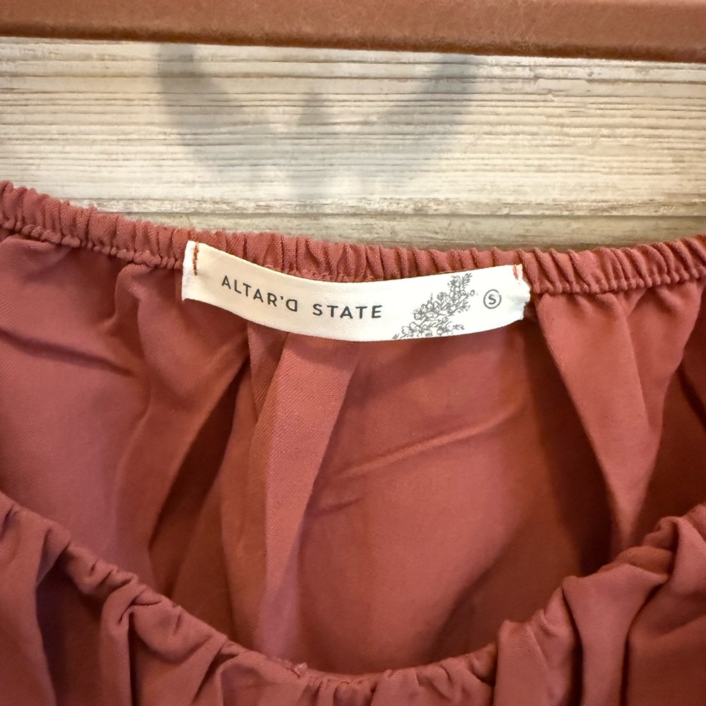 Rust alterd state blouse - Picture 2 of 2